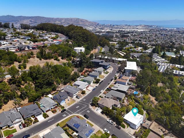 580 Madison Avenue, San Bruno CA: https://media.crmls.org/mediaz/1d44ecdf-6875-45d4-a9db-c3ea9d043ae5.jpg