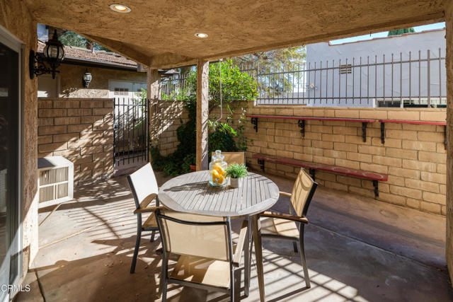 Detail Gallery Image 13 of 52 For 1400 Valley View Rd #1,  Glendale,  CA 91202 - 4 Beds | 3/1 Baths