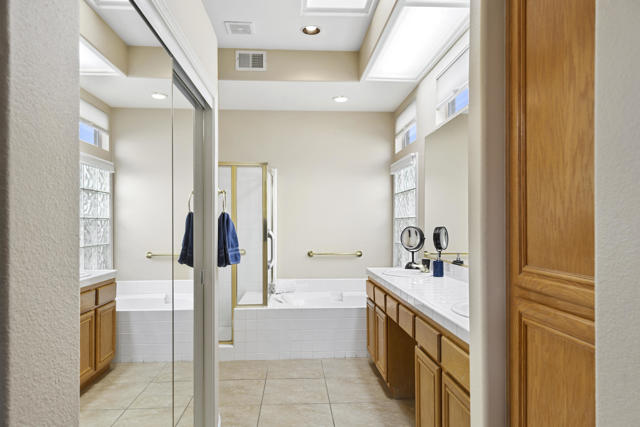 78108 Foxbrook Lane, Palm Desert CA: https://media.crmls.org/mediaz/1d456f1b-564e-424e-ab9c-edc78fe7dbc4.jpg