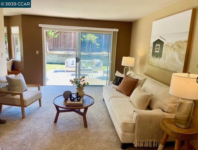 18905 Carson Lane, Castro Valley CA: https://media.crmls.org/mediaz/1d46a0f1-b918-46b6-ae91-920b32cc1d7f.jpg