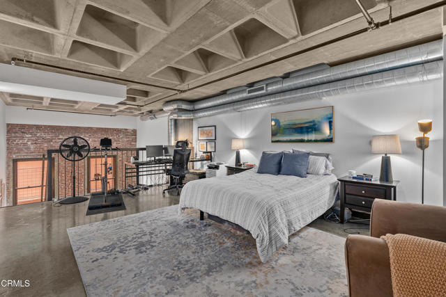 35 N Raymond Avenue, Pasadena CA: https://media.crmls.org/mediaz/1d46f571-011e-49c5-bae2-c46e33413342.jpg
