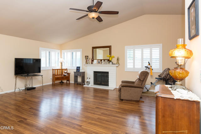 Detail Gallery Image 6 of 25 For 1955 Yolanda St, Camarillo,  CA 93010 - 3 Beds | 2 Baths