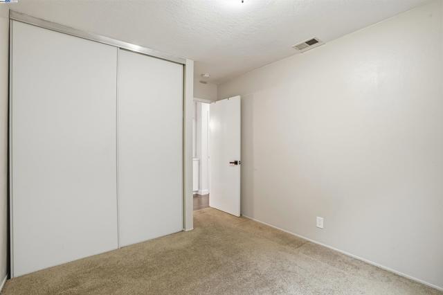 4490 Buckthorn Ct, Concord CA: https://media.crmls.org/mediaz/1d47d815-218f-4408-b7da-f416c1c81efb.jpg