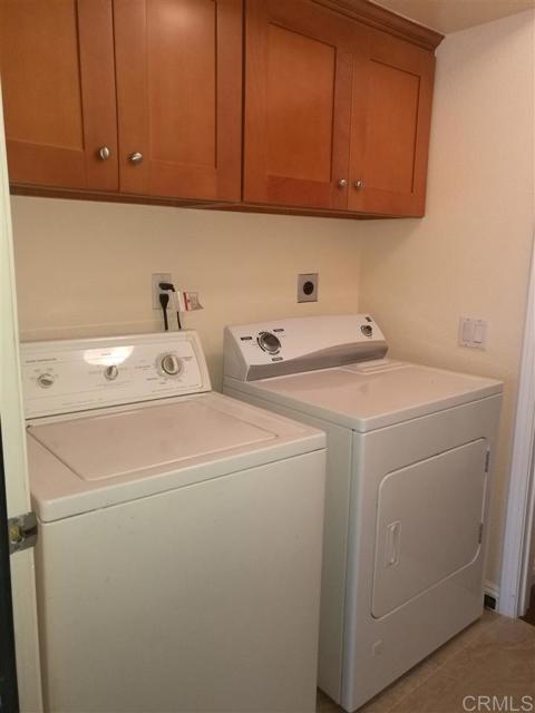 4251 Sturgeon Ct, San Diego CA: https://media.crmls.org/mediaz/1d486972-4c02-4cea-8354-695588997a72.jpg