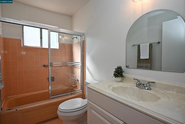 Image 34 of 48 For 342 Fenway Dr
