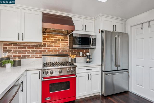 843 Luz Ct, Danville CA: https://media.crmls.org/mediaz/1d497ab0-705a-4a5b-9f8c-43ff8dc98a05.jpg