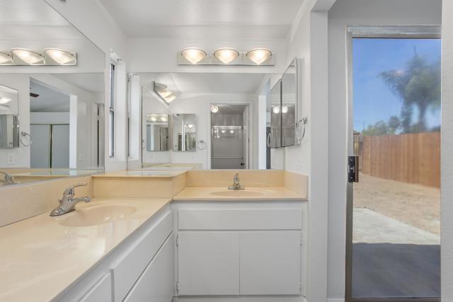 Detail Gallery Image 23 of 29 For 2035 Badger Gln, Escondido,  CA 92029 - 3 Beds | 2 Baths