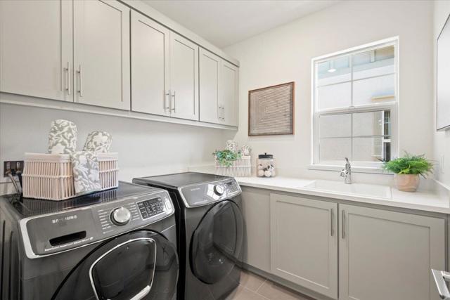 7171 Spumante Court, Gilroy CA: https://media.crmls.org/mediaz/1d49fa4f-90a7-477f-b664-bb1267c06664.jpg