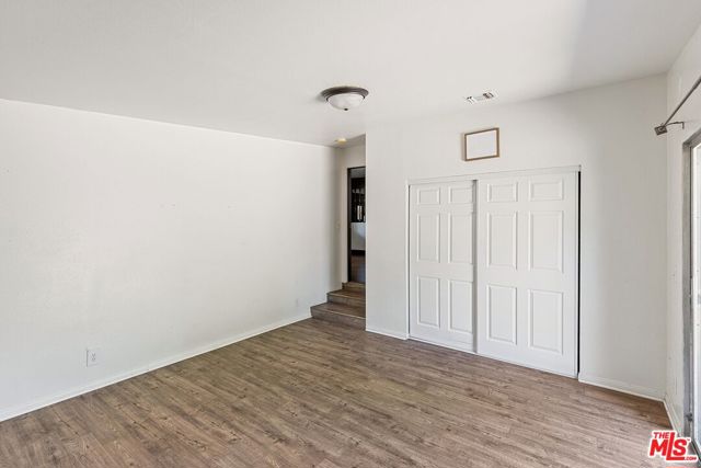 5723 Stansbury Avenue photo 11