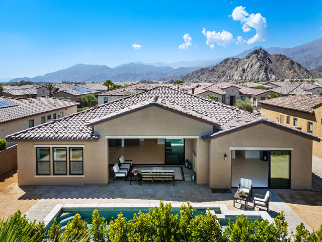 80404 Old Ranch S Trail, La Quinta CA: https://media.crmls.org/mediaz/1d4b4d90-4473-4511-ba27-6fe78586f7ba.jpg