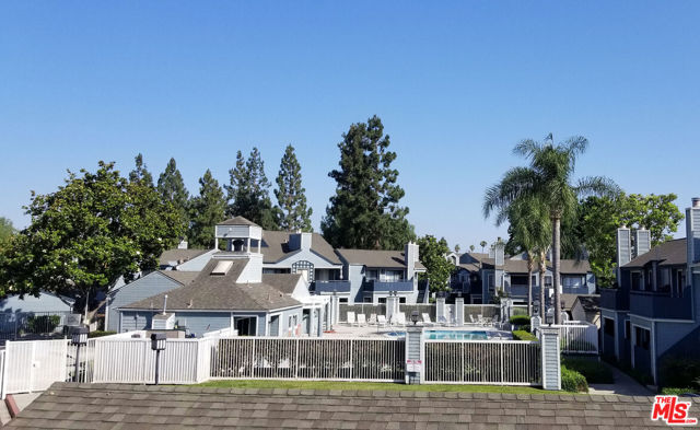 7306 Quill Drive, Downey CA: https://media.crmls.org/mediaz/1d4b8524-d9b1-4acd-b9a7-0d47824302fe.jpg