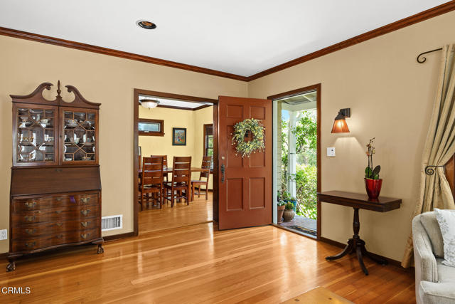 1116 Foothill Street, South Pasadena CA: https://media.crmls.org/mediaz/1d4d255d-8bd7-49b8-b5db-98b9a6dbdb74.jpg