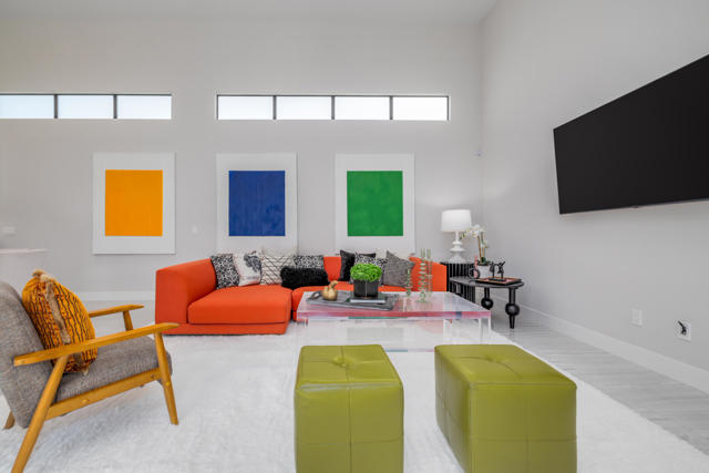 151 Holliday Way, Palm Springs CA: https://media.crmls.org/mediaz/1d4dd760-9050-4f55-9c5e-f297c0068ba8.jpg