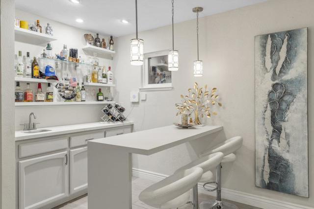 16761 Dry Creek Court, Morgan Hill CA: https://media.crmls.org/mediaz/1d4e7a0b-c183-4144-a237-2b74cade7e00.jpg