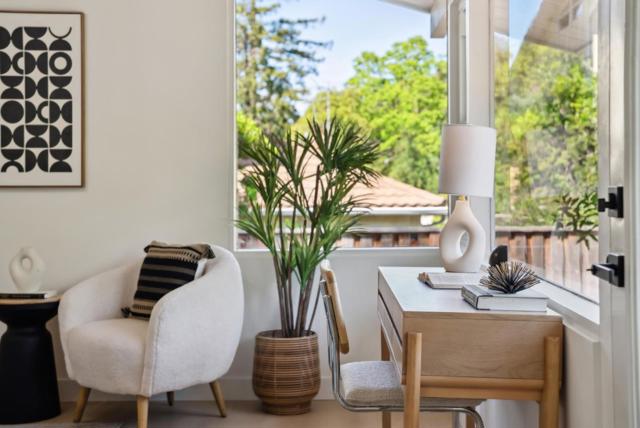 2047 Sharon Road, Menlo Park CA: https://media.crmls.org/mediaz/1d4eafc6-5b34-4001-a194-b08aa0163278.jpg