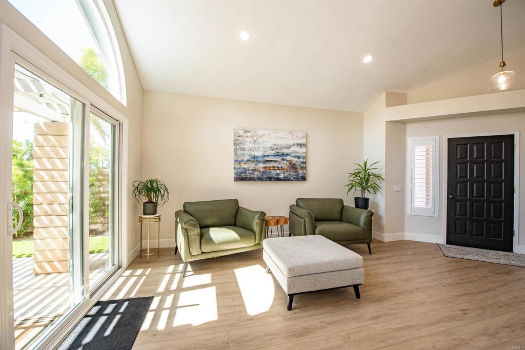 1573 Madrid Drive - photo 4