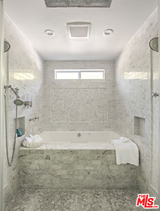 2241 Betty Lane, Beverly Hills CA: https://media.crmls.org/mediaz/1d501455-3397-452f-8b57-e5055f386ed3.jpg