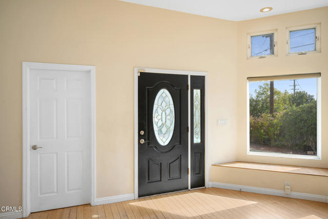 4917 Angeles Crest Highway, La Canada Flintridge CA: https://media.crmls.org/mediaz/1d50a366-c0a4-457a-9499-86813f16afe2.jpg