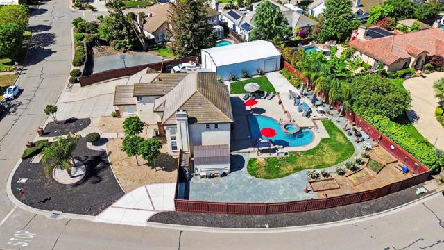 Image 49 of 57 For 2752 Placer Dr