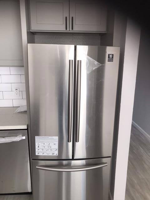 28 Houston Street, San Francisco CA: https://media.crmls.org/mediaz/1d5141bc-01f9-4ec2-9f40-c5756be2c26a.jpg