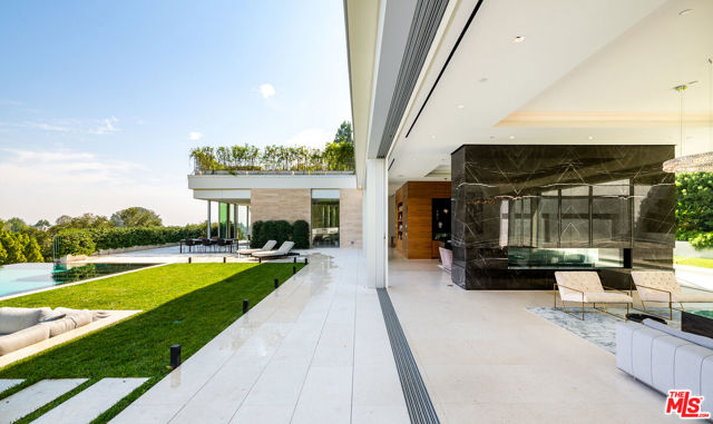 642 Perugia Way, Los Angeles CA: https://media.crmls.org/mediaz/1d51bdf3-a8af-40c8-ac58-672b1b3fe4f9.jpg
