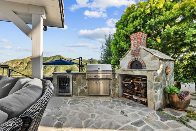 31460 Glenbridge Road, Westlake Village CA: https://media.crmls.org/mediaz/1d51c938-dfb5-4bea-bca0-f87d79852871.jpg
