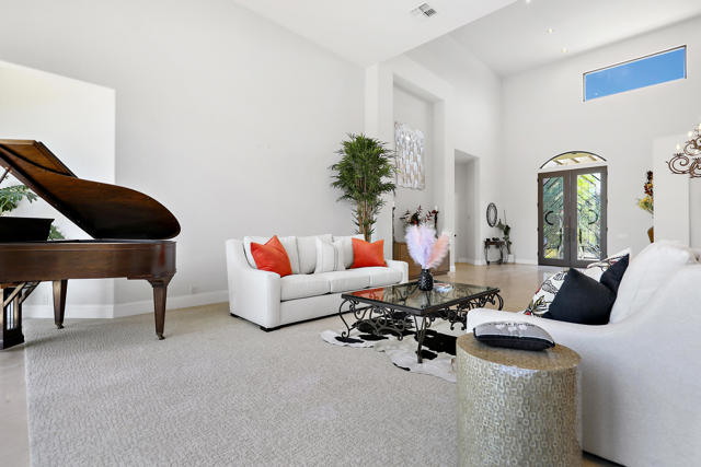 79455 Briarwood, La Quinta CA: https://media.crmls.org/mediaz/1d522379-418a-4c38-b898-882069521b2e.jpg