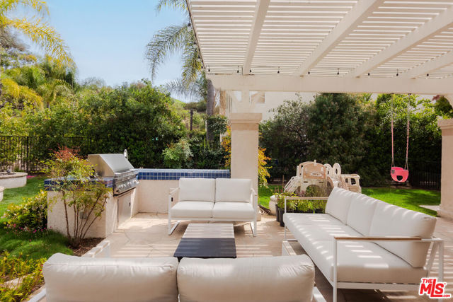 3620 Patrick Henry Place, Agoura Hills CA: https://media.crmls.org/mediaz/1d522f0f-56bc-4f32-862a-99edd0adfbfa.jpg