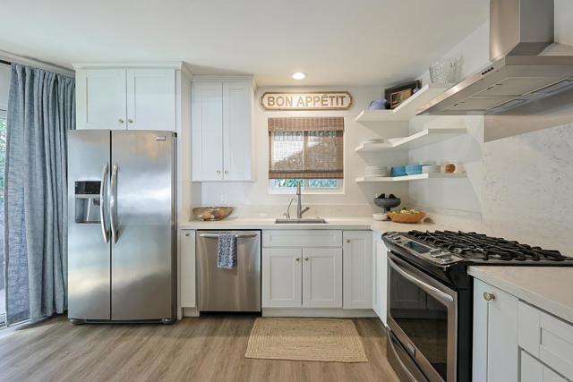 Detail Gallery Image 20 of 63 For 1300 9th St, Coronado,  CA 92118 - 3 Beds | 2 Baths