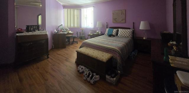 4701 Date, La Mesa CA: https://media.crmls.org/mediaz/1d53492f-be46-48cc-8ae7-f485c35bc6a9.jpg
