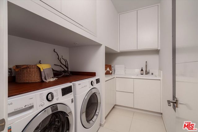 3042 Landa Street, Los Angeles CA: https://media.crmls.org/mediaz/1d535e03-bb93-42a9-aa30-f456256a54ab.jpg