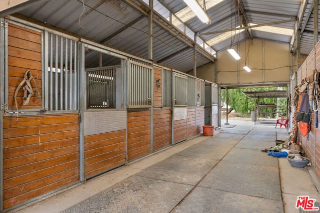 805 N Sanderson Avenue, San Jacinto CA: https://media.crmls.org/mediaz/1d537a7e-ec6a-48b0-8480-0b333e9bc279.jpg