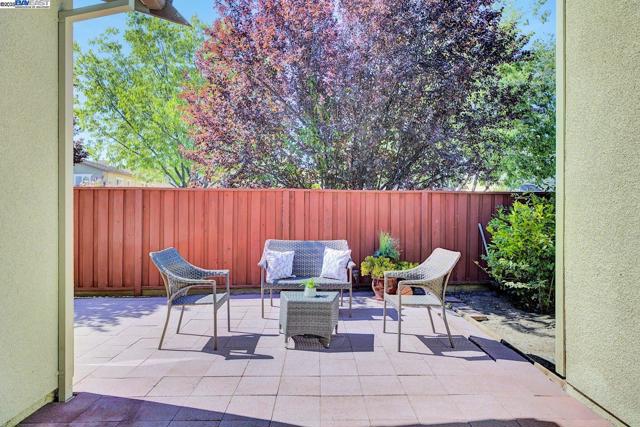 200 ARDEN CT, San Ramon CA: https://media.crmls.org/mediaz/1d541553-00a8-499d-be2c-73b85c924ced.jpg