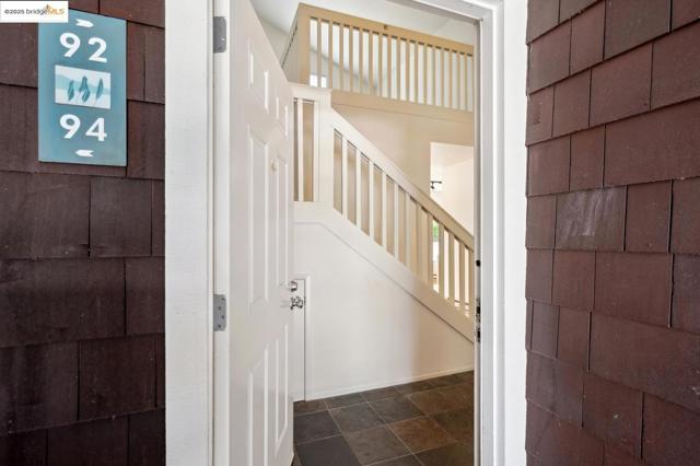 92 Marina Lakes DR, Richmond CA: https://media.crmls.org/mediaz/1d55f543-9110-4e59-b3bd-82561f97d2ef.jpg