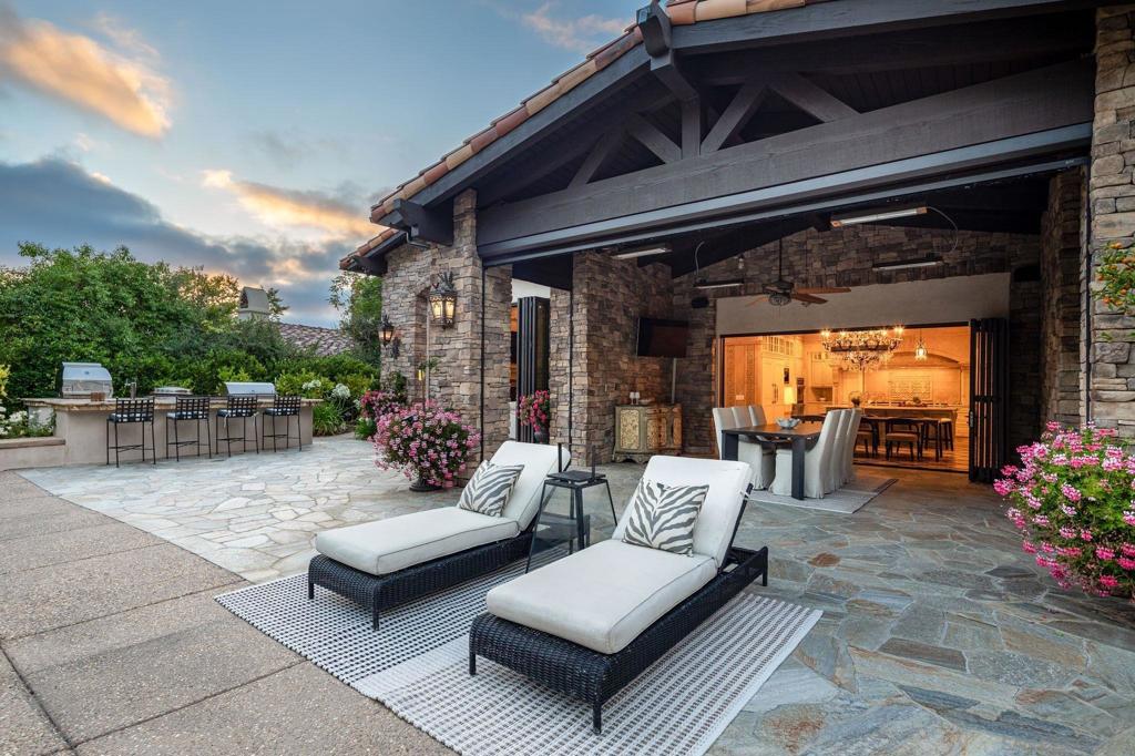 MLS #260015130SD image #16