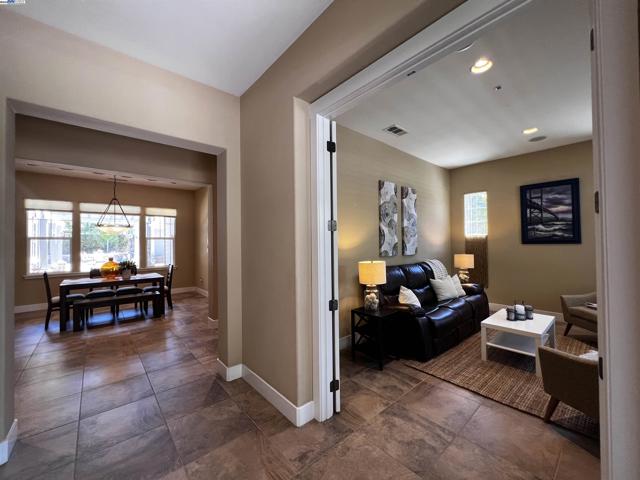 2344 Treadwell St, Livermore CA: https://media.crmls.org/mediaz/1d58f30c-0b88-41ca-8744-9fdb57fa81d7.jpg