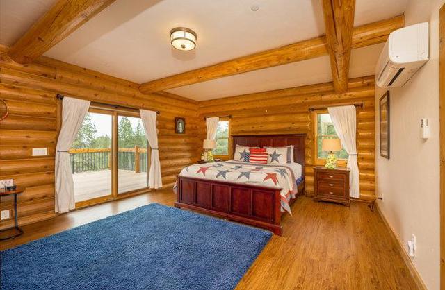 2081 Ponderosa Way, Murphys CA: https://media.crmls.org/mediaz/1d591977-fe6f-47b2-ba1d-09503d93194b.jpg