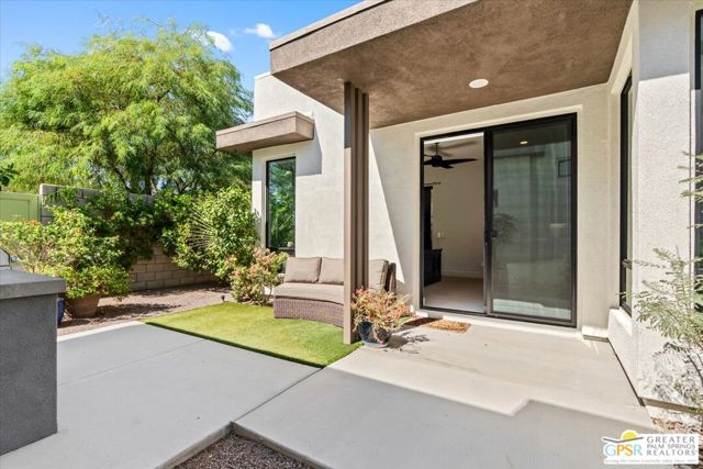 163 Blue Moon Drive, Palm Springs, CA 92262