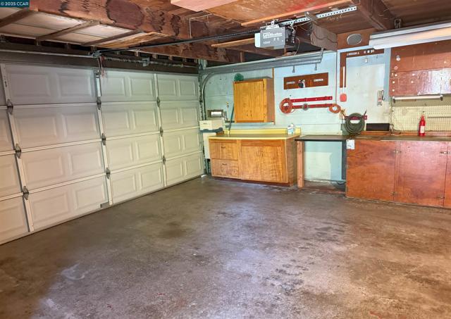 1679 Sarah Dr, Pinole CA: https://media.crmls.org/mediaz/1d5aa1da-e9bc-4025-ad9d-f5f954cfb4c9.jpg