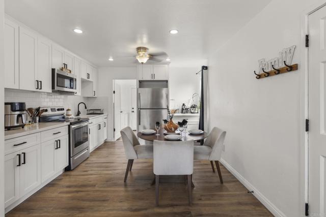 Detail Gallery Image 9 of 35 For 13510 Willow Rd, Lakeside,  CA 92040 - 2 Beds | 1 Baths