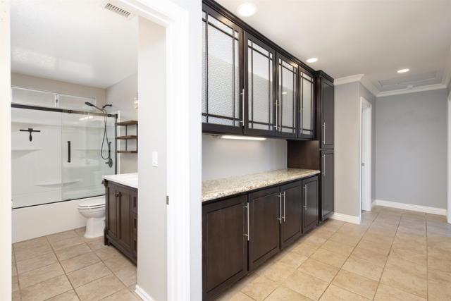 1355 Franklin Lane, Ramona CA: https://media.crmls.org/mediaz/1d5ab893-8125-4adb-9ada-2c3a899babec.jpg