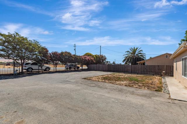 2718 Ferguson Road, Gilroy CA: https://media.crmls.org/mediaz/1d5ae765-c46e-4b94-9d28-82a4ae6463dd.jpg