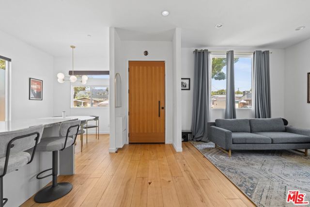 3170 Glenmanor Place, Los Angeles CA: https://media.crmls.org/mediaz/1d5bca91-863b-405b-9584-6084732d0be6.jpg