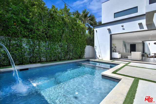 5316 Lennox, Sherman Oaks CA: https://media.crmls.org/mediaz/1d5c9699-13b4-46d9-bdce-5b2ff70f6e7e.jpg