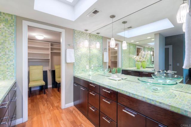 Detail Gallery Image 26 of 65 For 2132 S. Coast Hwy, Oceanside,  CA 92054 - 2 Beds | 2 Baths