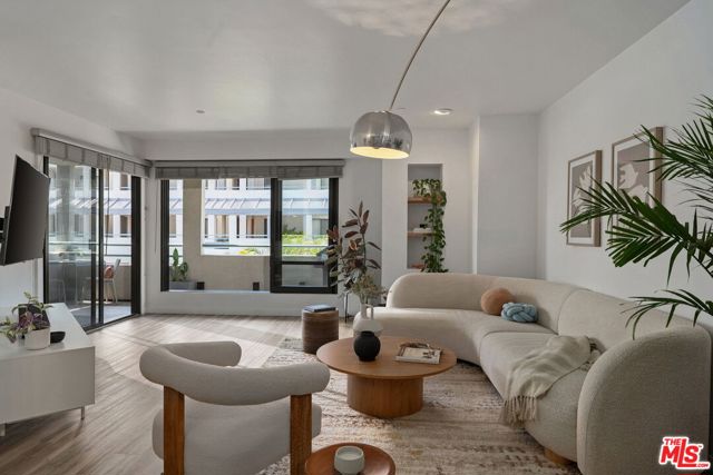 140 Ocean Park Boulevard, Santa Monica CA: https://media.crmls.org/mediaz/1d5d25cf-ce31-47f3-9ae0-6b03a4ffaf2a.jpg