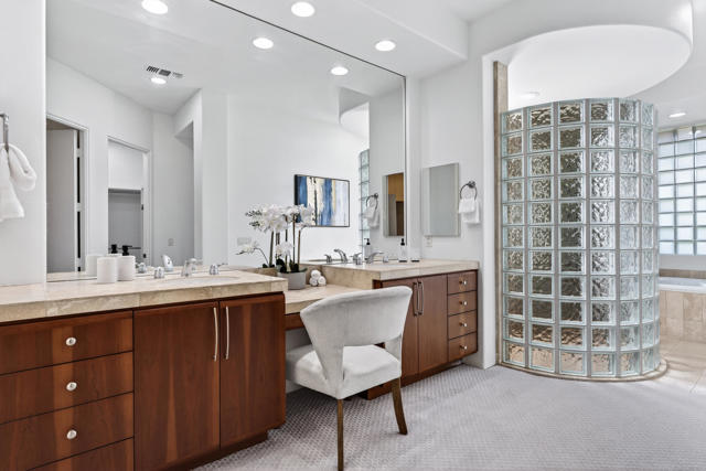 79900 De Sol A Sol, La Quinta CA: https://media.crmls.org/mediaz/1d5da8be-51a3-4413-bfc3-8e6e56bc15b1.jpg