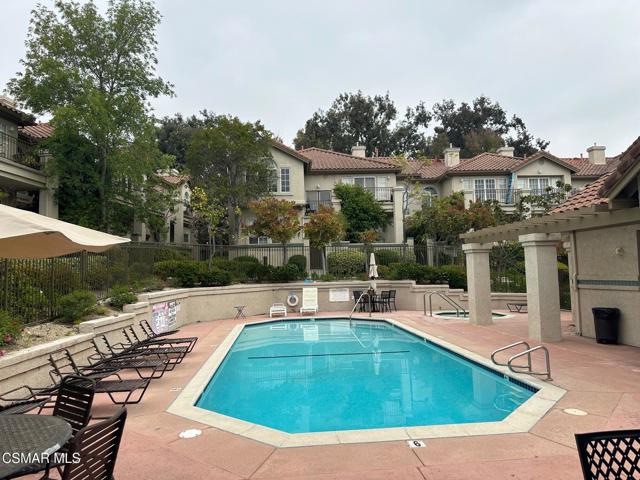 630 Warwick Avenue, Thousand Oaks CA: https://media.crmls.org/mediaz/1d5e02a8-f750-4c24-aa1e-99cfb6a706b5.jpg