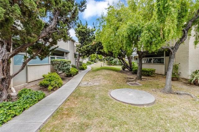 1087 Summerain Court, San Jose CA: https://media.crmls.org/mediaz/1d5ec61a-8f79-4e8a-8605-283b48daa708.jpg