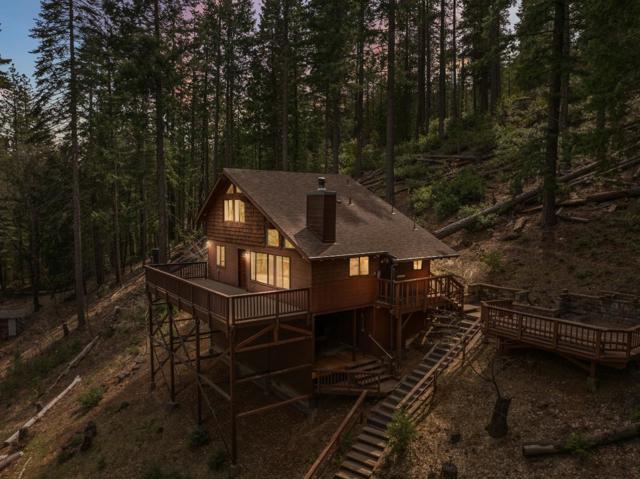 2120 Pack Trail, Mount Shasta CA: https://media.crmls.org/mediaz/1d5f5ee7-72e7-4579-a52b-1e0d2a972d0b.jpg